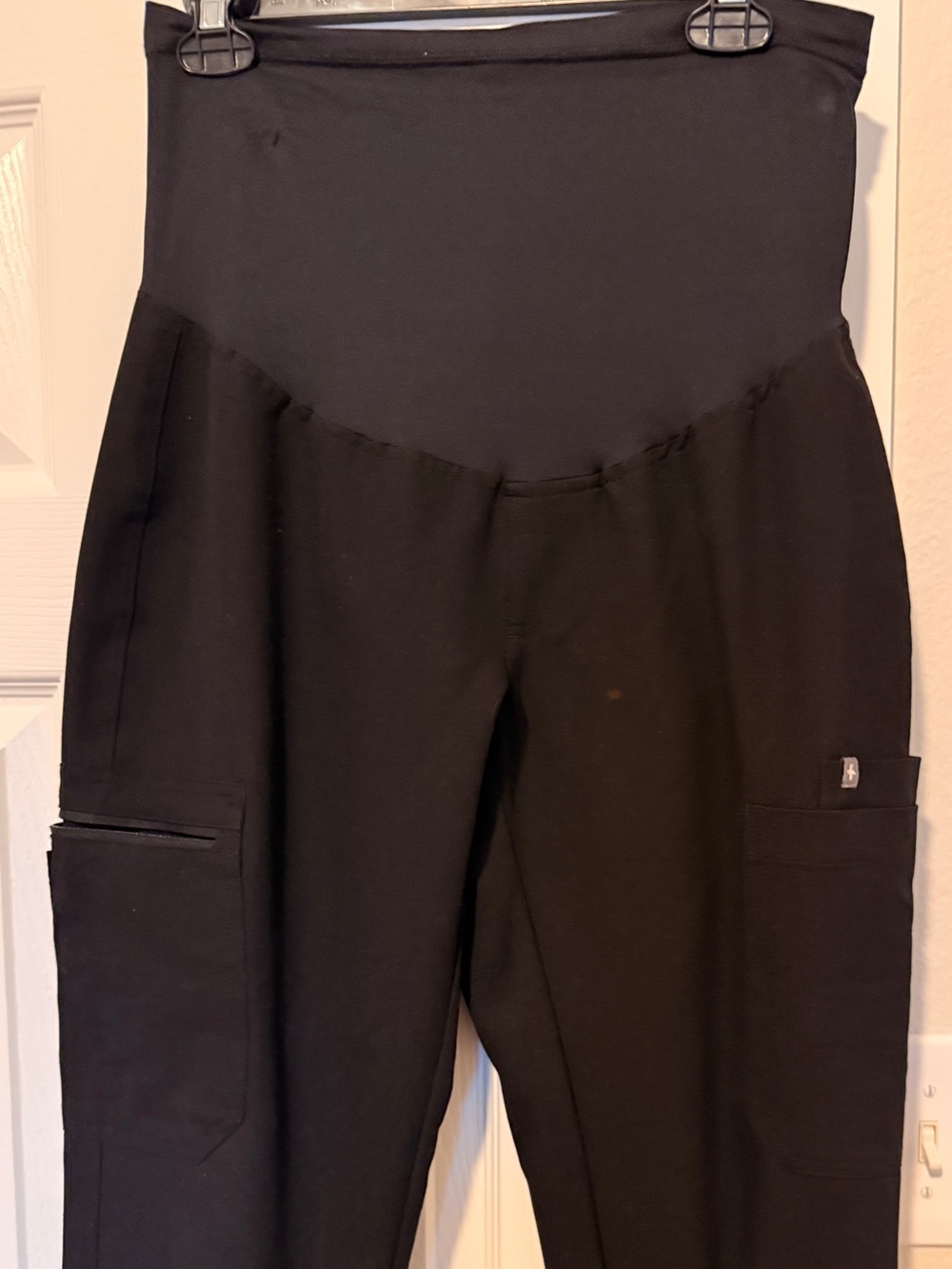 FIGS Scrubs- Maternity pants Black Small - Picture 2 of 2